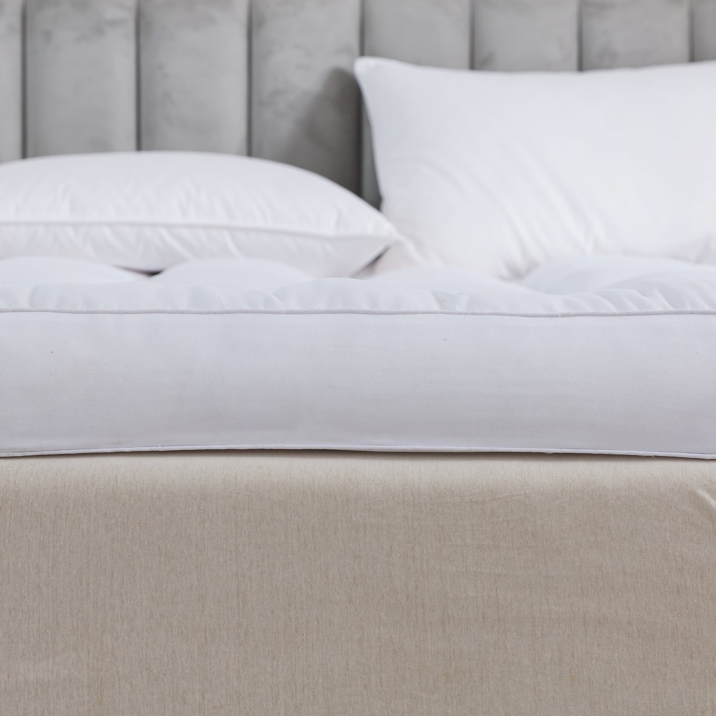 10cm/4'' Deep Microfiber Mattress Topper with Elastic Corner Straps – Available in All Sizes, Hypoallergenic Mattress Protector for Comfort & Support
