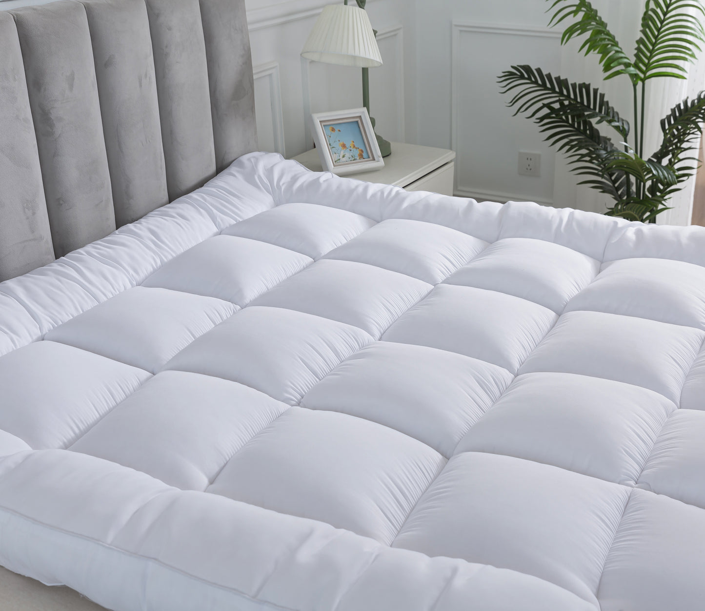 10cm/4'' Deep Microfiber Mattress Topper with Elastic Corner Straps – Available in All Sizes, Hypoallergenic Mattress Protector for Comfort & Support