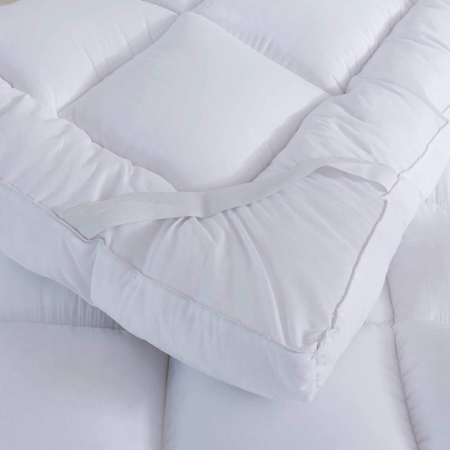 10cm/4'' Deep Microfiber Mattress Topper with Elastic Corner Straps – Available in All Sizes, Hypoallergenic Mattress Protector for Comfort & Support